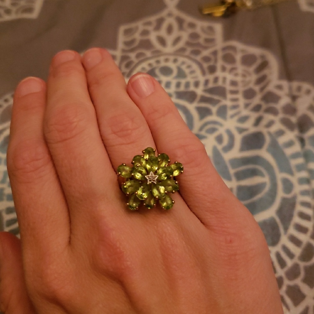 Gold and peridot ring.